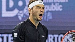  激闘制し4強「イライラしないように」 