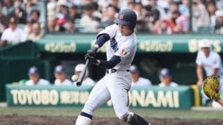 横浜打線が155キロ右腕を攻略して19年ぶり決勝へ、阿部葉が石垣からタイムリー、織田は7回無失点【25年センバツ】