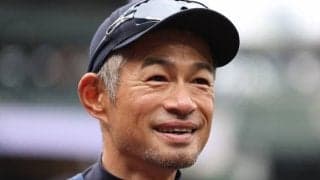 引退から6年も衰えぬ強肩 イチロー氏が始球式で投じた“速すぎる135キロ”に米驚嘆「半端じゃないぞ！ まさに野球の神だ」