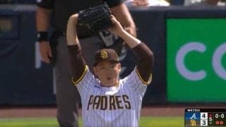 一体、何が起きた…！？ パドレス松井裕樹が“動かない”「エグすぎ」「信じられない」 特大飛球→超スーパープレーにファン騒然