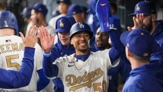 ベッツ復活のアーチに本拠地ファン熱狂　体調不良で一時離脱もチームリーダーが渾身の一発