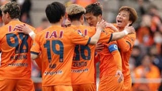 エース北川航也の2発で清水が5試合ぶり白星！ 2度オフサイドに泣いた湘南は連敗喫する【明治安田J1第7節】