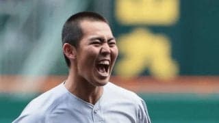 横浜の2番手・片山が1球の好リリーフ　異例継投実る　センバツ決勝
