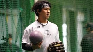 鷹24歳が激白…本拠地の浴室でまさかの事態　使ったシャンプーの持ち主に仰天
