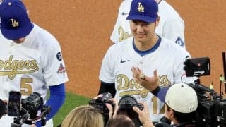 大谷らが手にしたリングにファン驚き　ダイヤ300個、サファイア120個「いくらするんだろう…」
