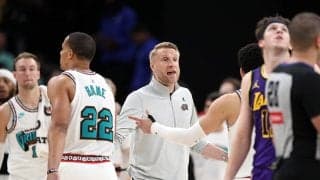 なぜグリズリーズは指揮官を解雇したのか…チームには不穏な空気、PO直前に暗雲か