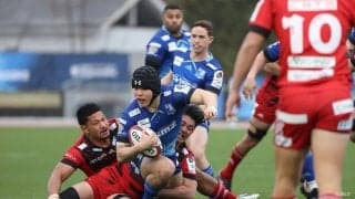 青年は大志を抱き、二つの門を叩いた。清々しさと初々しさの男が夢見る桜のジャージー