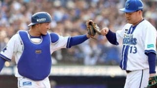 「簡単に最後までは守れないんだよ」--覚醒が迫る松尾汐恩をどう見る？ 百戦錬磨の名捕手コーチが告白した高卒ドラ1の現状