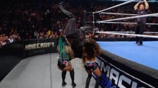 「内臓潰れる」100キロ超“可愛い怪獣”女子レスラーが決死の大ジャンプ…パツパツスーツで命知らずの“一回転キャノン砲”にファン驚愕