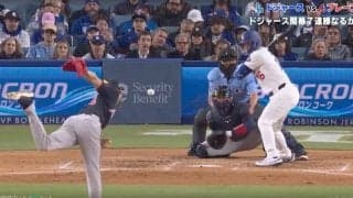 どこから来た…！？ 最強左腕、急激に曲がる“超魔球”に衝撃「エグすぎる」 210cmから投げ下ろす“悪魔的”バックドア「どうやって打つんだよ」