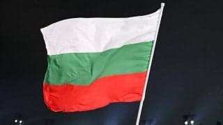 黙祷された元選手が特別ゲストで登場、とんでもないミスをしたクラブは贈り物と共に改めて謝罪