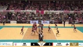 女子バレーでグーパンチ！？ “変則”スパイクが炸裂 高卒スーパールーキーが咄嗟の判断