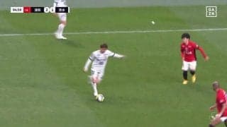 「ずっとバカ上手い」衰え知らずの元日本代表MF“1点モノ”の極上サイドチェンジにファン衝撃「創造性もあっておもろいわ」「何かが起きる予感」