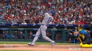 スイングは完全に狙ってる…大谷翔平、痛烈ヒットにも首をかしげてやや不満顔？「角度があれば」「打球が速すぎる」