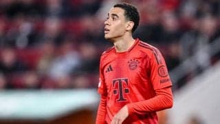 バイエルンに大打撃、ムシアラはハムストリングの筋損傷でしばらくの離脱へ