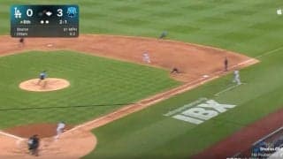 どこに飛んだ…！？ 大谷翔平、“マン振り”弾丸ヒット「怖すぎる」 相手野手の横を“爆速通過”する高速ゴロ「速すぎて見えない」