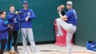 投手・大谷の実戦形式は「できる段階に到達していない」　ド軍監督が慎重姿勢のワケ