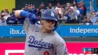 大谷さんCMじゃない…！？ ド軍“お祭り男”キケ、豪快アーチ後の\"デコルテポーズ”にファン爆笑「ノリノリで間違えてる」「いじりすぎw」