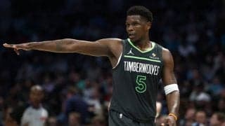 エドワーズとビーズリーが仲間入り…NBAで1シーズンに300本以上の3Pを沈めた選手たち