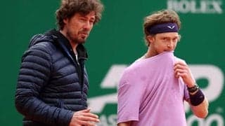  苦しむ世界9位 サフィンがチーム入り 