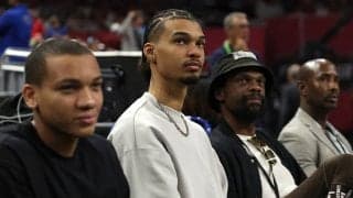 “怪物”ウェンバンヤマが新ヘアスタイル披露…今季絶望の静脈血栓症で療養中