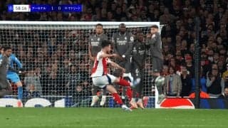 驚愕！ アーセナルMFの“ブーメランFK弾”にSNS騒然「曲がり方が凄すぎる」「メッシの右バージョン」「なんだありゃ」ライスが最強GK唖然のゴラッソを叩き込んだ瞬間