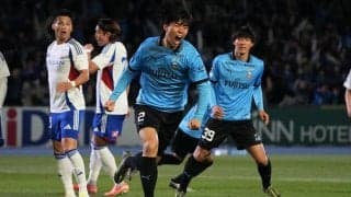 ｢プロ1年目｣大学生ルーキーが｢下を向いている暇もない｣と悔しさを噛みしめた、｢神奈川ダービー｣終了間際の日本代表DF20歳の｢感情爆発｣豪快ヘッド