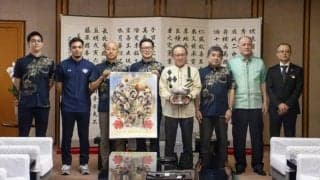 琉球が天皇杯初優勝を沖縄県知事へ報告…平良「これからも沖縄をもっと元気に」