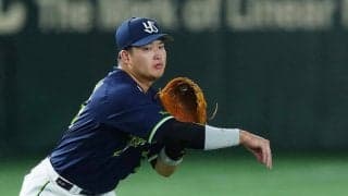 見慣れぬ村上宗隆にファン驚き「マジか」　まさかの“配置転換”…美技にX興奮「やるやん」