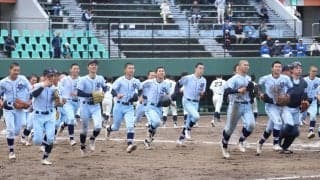 横浜清陵が公立校同士の激戦を制す！延長タイブレーク突入で主将が鼓舞「ここで負けたら甲子園と同じ」【神奈川】
