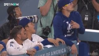 キターッ！圧巻ピッチングの山本由伸、“勝利確定”の3ランに身を乗り出して歓喜！絶好調エドマンは本塁打ランキング首位タイに