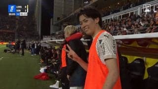 「公式いい仕事してるわ」「最強の癒しきた」中村敬斗＆伊東純也のにっこにこオフショットが話題沸騰「なにこれ可愛いんだけど」中村の呼びかけに伊東がはにかみサムアップ