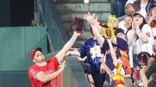トラウト、ボール奪ったファンに“神対応”　試合後にプレゼント「謝ってくれたから」