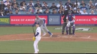 球場騒然！ 佐々木朗希、大ピンチで起きた“奇跡”「神すぎ」 味方野手がホームランキャッチの“超スーパープレー”「朗希のキャリア助けた」