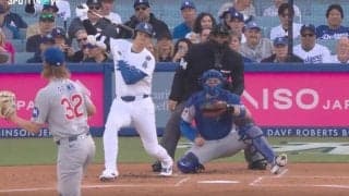 衝撃！ 大谷翔平、カッコ良すぎる“変態片手打ち”「マジかよ」「すごい音だな」 バットを折りながら“技ありヒット”「打撃はパワー」