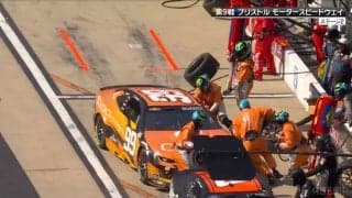 衝撃！レース中にタイヤが…あわやピットクルーに直撃の戦慄シーン 「よく怪我しなかった」X騒然