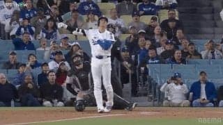 大谷翔平、“軽く振って”特大6号ホームランの衝撃…驚愕の136メートル弾に賛辞続々「飛びすぎだろ」「あのスイングでスタンドまで」