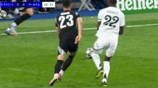 「きたねぇぞリュディガー！」悪質な“膝蹴りアフターファウル”にSNS大荒れ「極悪やろ」「UFCかよ」「どんだけ削りたいねん」