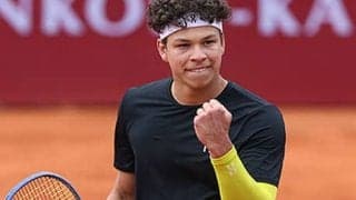 史上初、米選手がクレーで4強