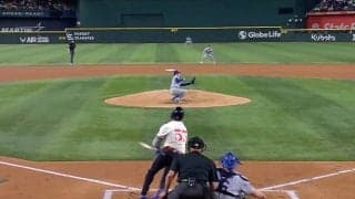 何が起きた…？ 山本由伸、強烈ピッチャー返しで“まさかの光景”「ミラクルやん」「スゲえ…」 鋭い打球があわや直撃→エドマンが“超ファインプレー”