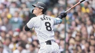 佐藤輝明、衝撃の1試合2本塁打　巨人・岡本和真を抜きNPBトップ7号…6打点の大暴れで2冠浮上