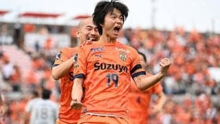 松崎快の全得点に絡む活躍で首位福岡を下した清水が8連戦を連勝で締めくくる！【明治安田J1リーグ第11節】