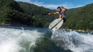 ダム湖でサーフィンを実現！広島県安芸太田町の町おこしが話題に 