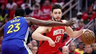 ロケッツのアルペレン・シェングンがプレーオフデビュー戦で球団2位タイの高得点を奪取