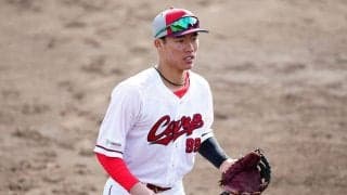 衝撃の美技連発…広島にまたも現れた守備職人　育成獲得の22歳が12球団1位の「5.5」