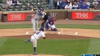 何が起きた…？ 大谷翔平の打球で“謎のハプニング”「あれ？」「なんやこれw」 野手が混乱した“変な動き”… ファン騒然「珍プレー行き」