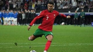 サッカー史上｢最高の監督｣は誰か?(1)カントナ、ベッカム、クリロナを指揮した｢1239勝の名将｣、そのレジェンドを超える名声を築いた｢モダン・サッカーの父｣