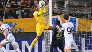 「ペナルティエリアの達人」「何でも上手くやる」2試合連続クリーンシートの鈴木彩艶が高評価、ユベントスを完封「完璧に仕上げた」