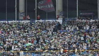 OBが“変装”してスタンド観戦「意外とバレてない？」　元同僚には全く気付かれず…ファン爆笑