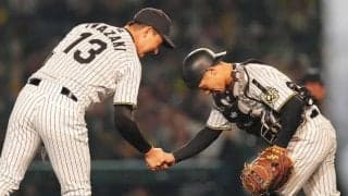 阪神が強い！今季初の5連勝で首位浮上、チームを支える＂扇の要＂を球界OBも絶賛「よくバッターを見ている」